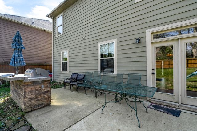 2034 Austin Dr, Spring Hill, TN 37174