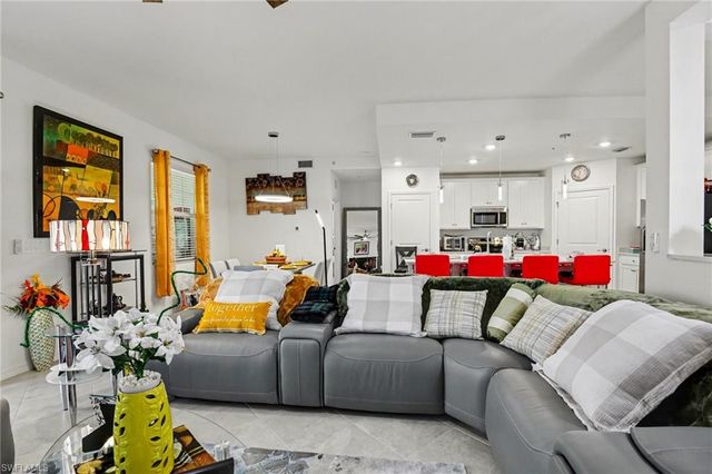 20590 Hazelnut CT S, Lehigh Acres, FL 33936