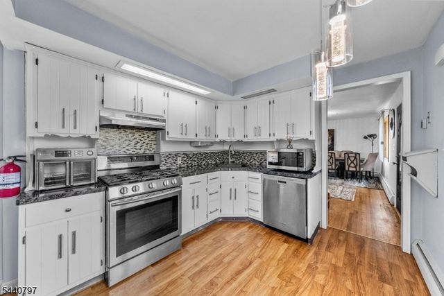 101 Maple Hill Rd, Clifton City, NJ 07013