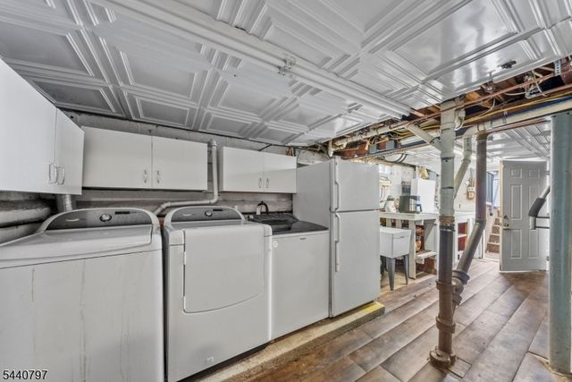 101 Maple Hill Rd, Clifton City, NJ 07013