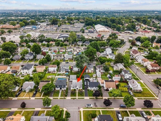 101 Maple Hill Rd, Clifton City, NJ 07013