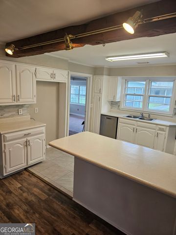 119 E Wacona Drive, Waycross, GA 31501