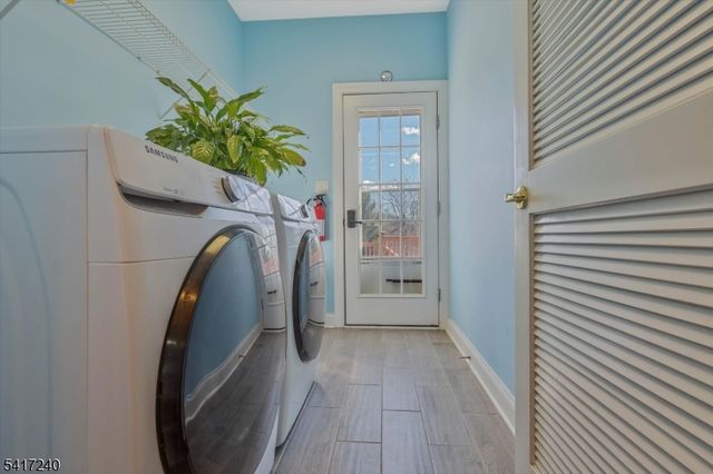 4 ELM DR, Clinton Twp., NJ 08809