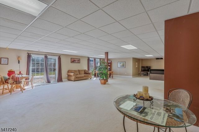 4 ELM DR, Clinton Twp., NJ 08809