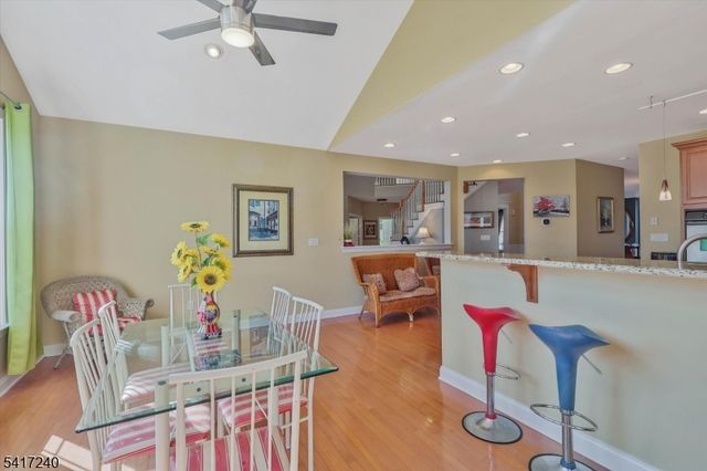 4 ELM DR, Clinton Twp., NJ 08809