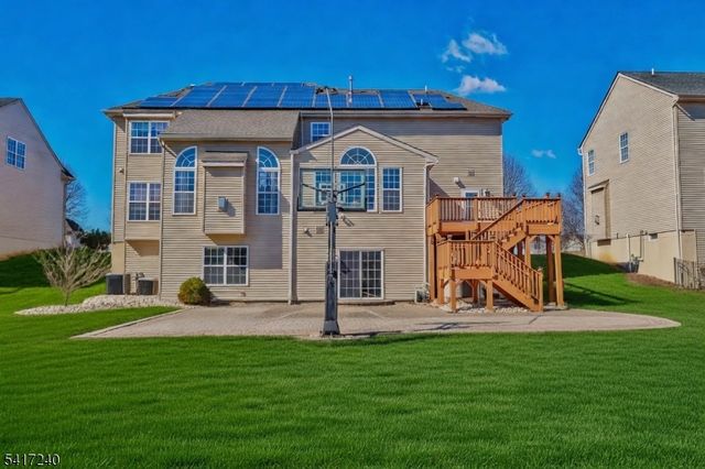 4 ELM DR, Clinton Twp., NJ 08809