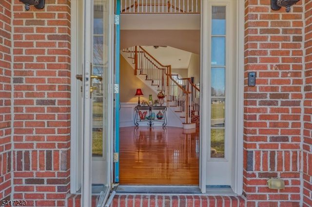 4 ELM DR, Clinton Twp., NJ 08809