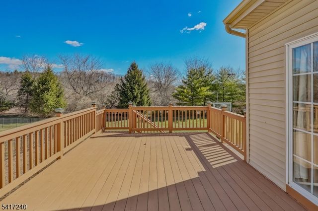 4 ELM DR, Clinton Twp., NJ 08809