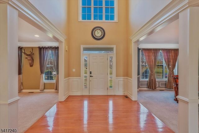 4 ELM DR, Clinton Twp., NJ 08809