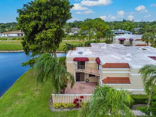 4075 Village Drive D, Delray Beach, FL 33445