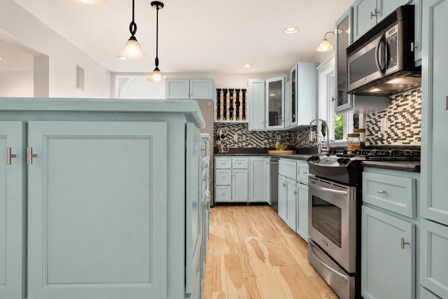 90 Log Cabin Road, Eastham, MA 02642