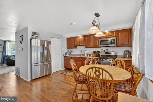 7868 SAINT BRIDGET LN, Baltimore, MD 21222