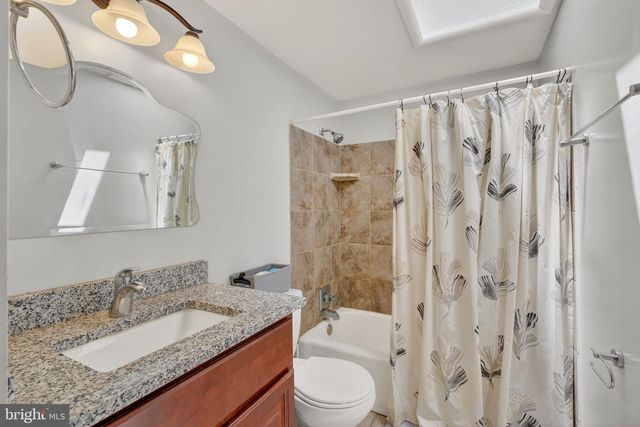 7868 SAINT BRIDGET LN, Baltimore, MD 21222