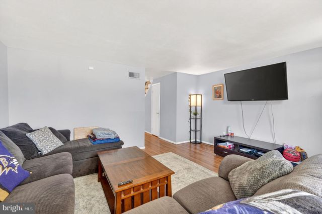 7868 SAINT BRIDGET LN, Baltimore, MD 21222