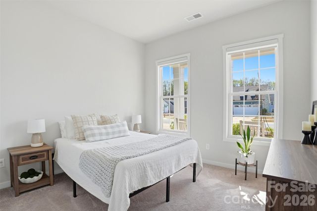 7104 Wayfarer Drive, Charlotte, NC 28269