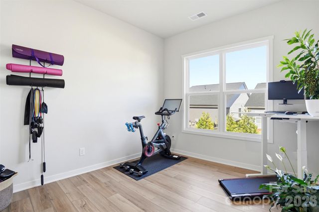 7104 Wayfarer Drive, Charlotte, NC 28269