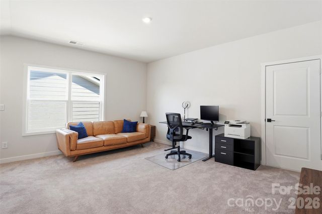 7104 Wayfarer Drive, Charlotte, NC 28269