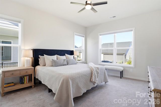 7104 Wayfarer Drive, Charlotte, NC 28269