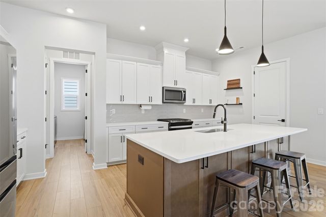 7104 Wayfarer Drive, Charlotte, NC 28269