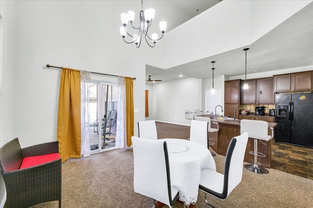 412 Doisy Lane, Champaign, IL 61822