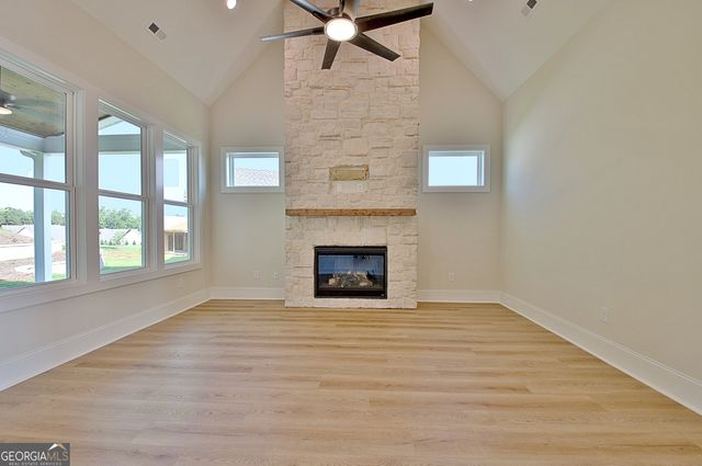 40 Greylock Creek Drive, Senoia, GA 30276