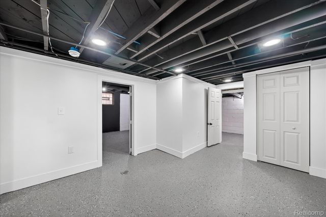 17127 Griggs Street, Detroit, MI 48221