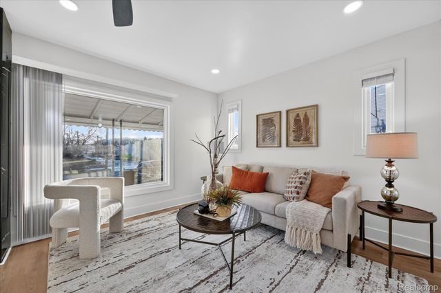 17127 Griggs Street, Detroit, MI 48221