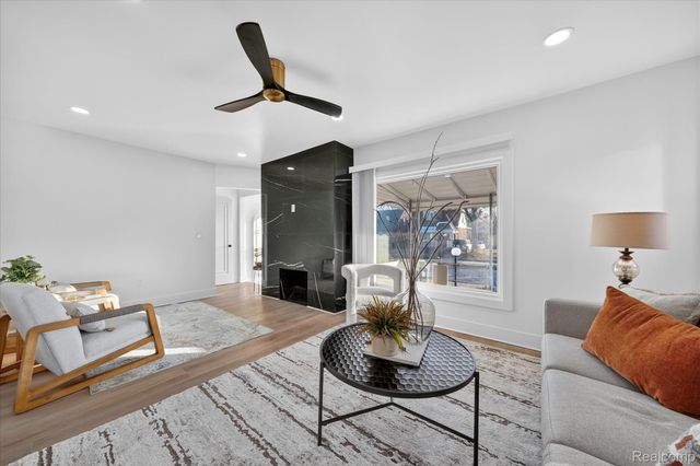 17127 Griggs Street, Detroit, MI 48221