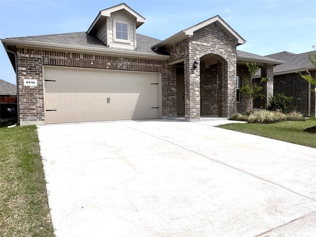 8916 Boulder Oak Boulevard, Fort Worth, TX 76131