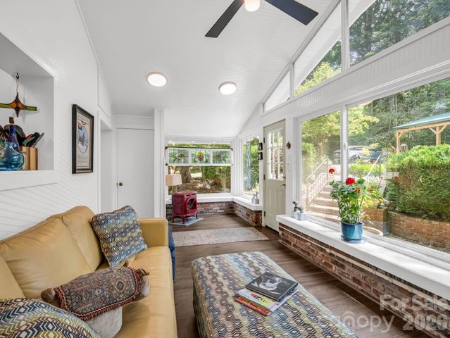 23 Sunset Drive, Black Mountain, NC 28711