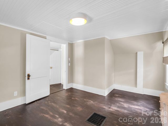 23 Sunset Drive, Black Mountain, NC 28711
