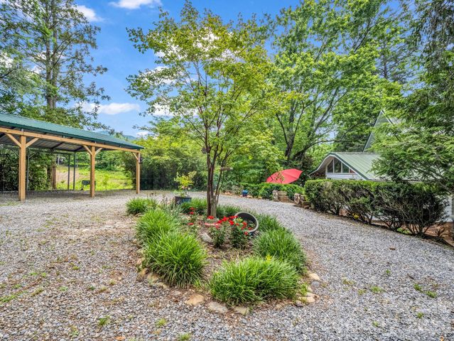 23 Sunset Drive, Black Mountain, NC 28711