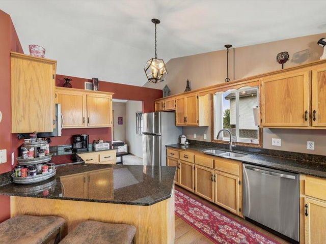 6156 152nd Street N, Hugo, MN 55038