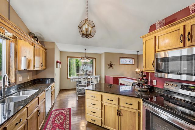 6156 152nd Street N, Hugo, MN 55038