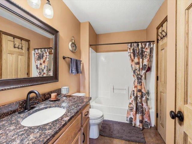 6156 152nd Street N, Hugo, MN 55038