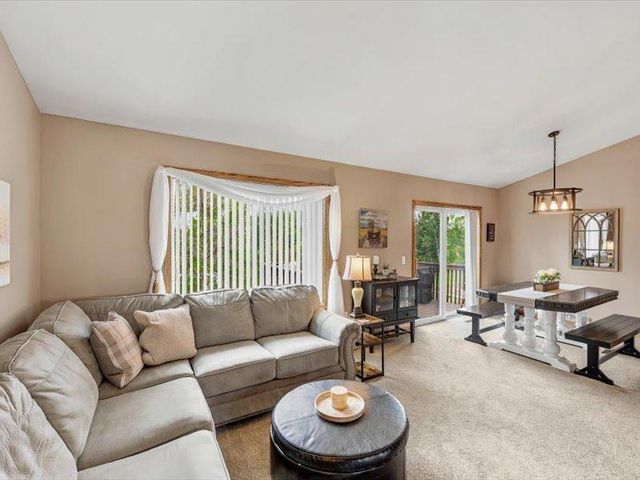 6156 152nd Street N, Hugo, MN 55038