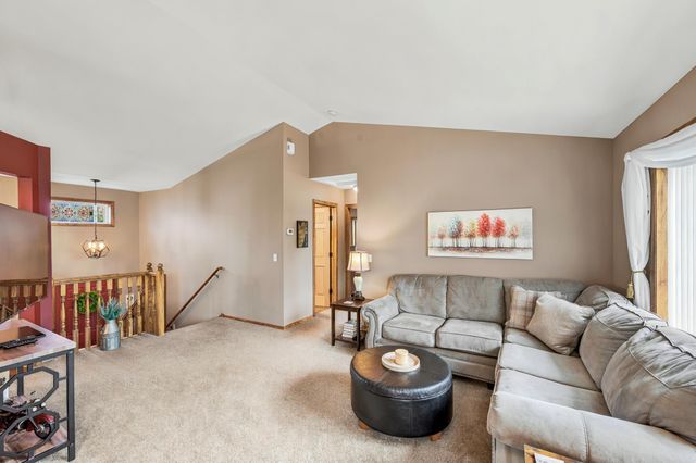6156 152nd Street N, Hugo, MN 55038