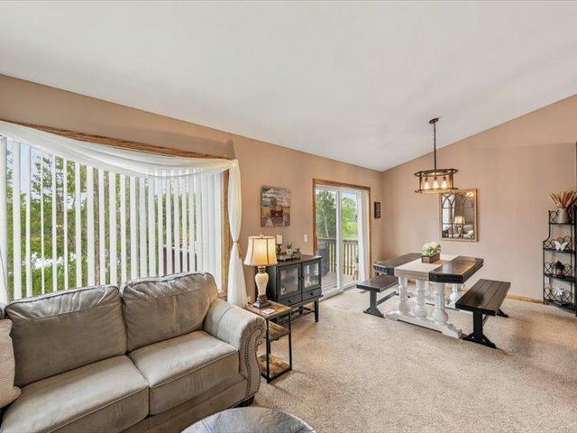6156 152nd Street N, Hugo, MN 55038