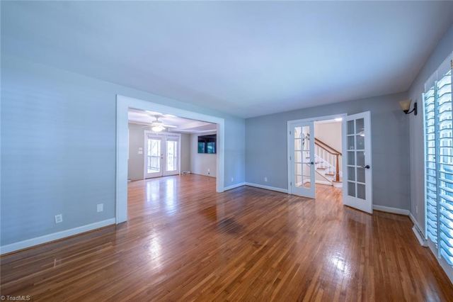 1320 Abingdon Way, Winston-salem, NC 27106