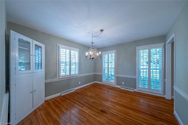 1320 Abingdon Way, Winston-salem, NC 27106
