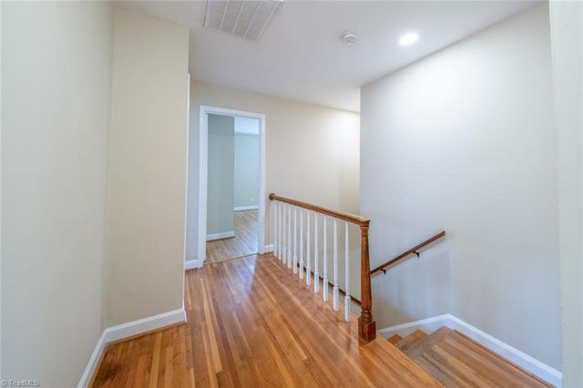 1320 Abingdon Way, Winston-salem, NC 27106