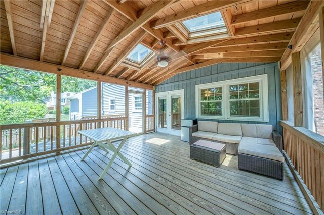 1320 Abingdon Way, Winston-salem, NC 27106