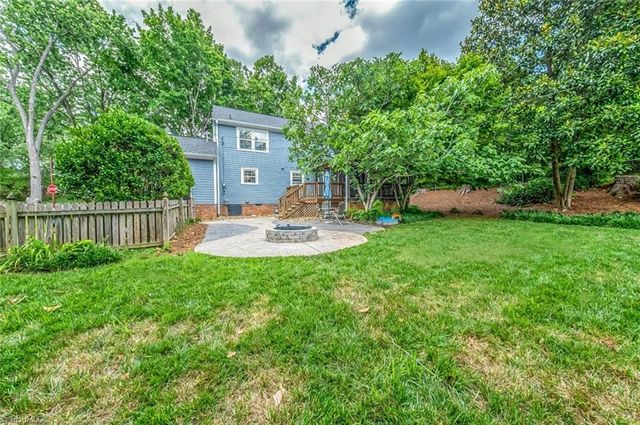 1320 Abingdon Way, Winston-salem, NC 27106