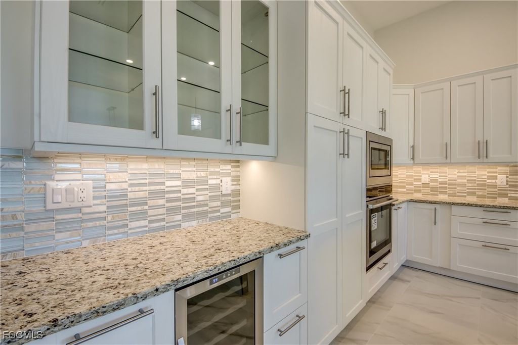 Image 10 of property listing at 2332 NW 35th PL, Cape Coral, FL 33993