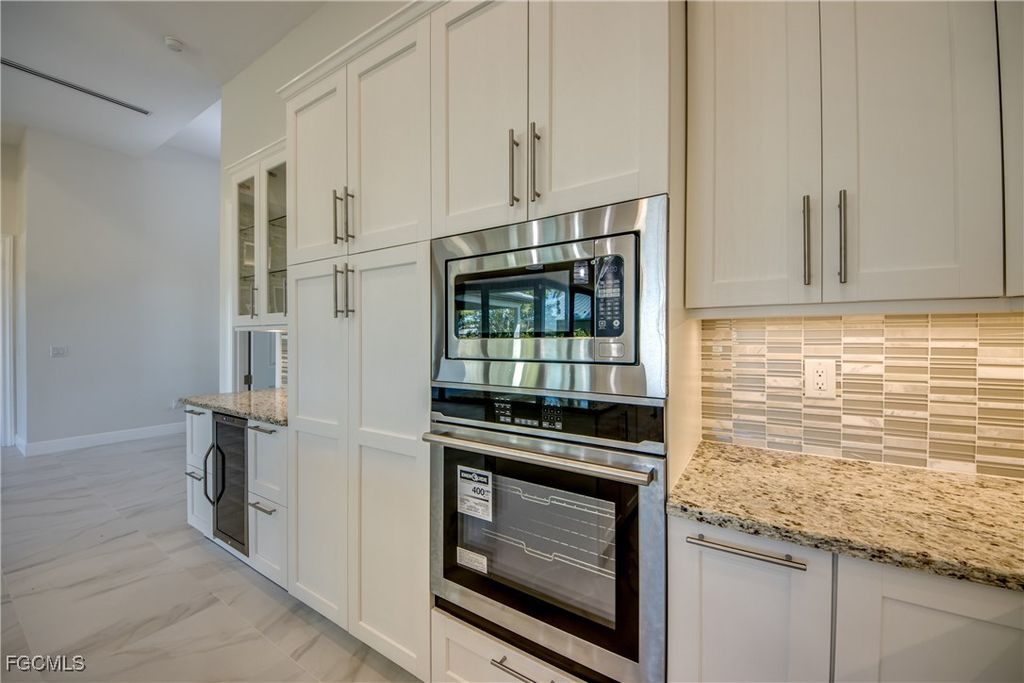 Image 13 of property listing at 2332 NW 35th PL, Cape Coral, FL 33993