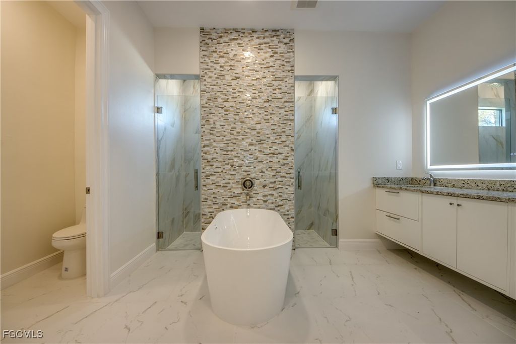 Image 18 of property listing at 2332 NW 35th PL, Cape Coral, FL 33993