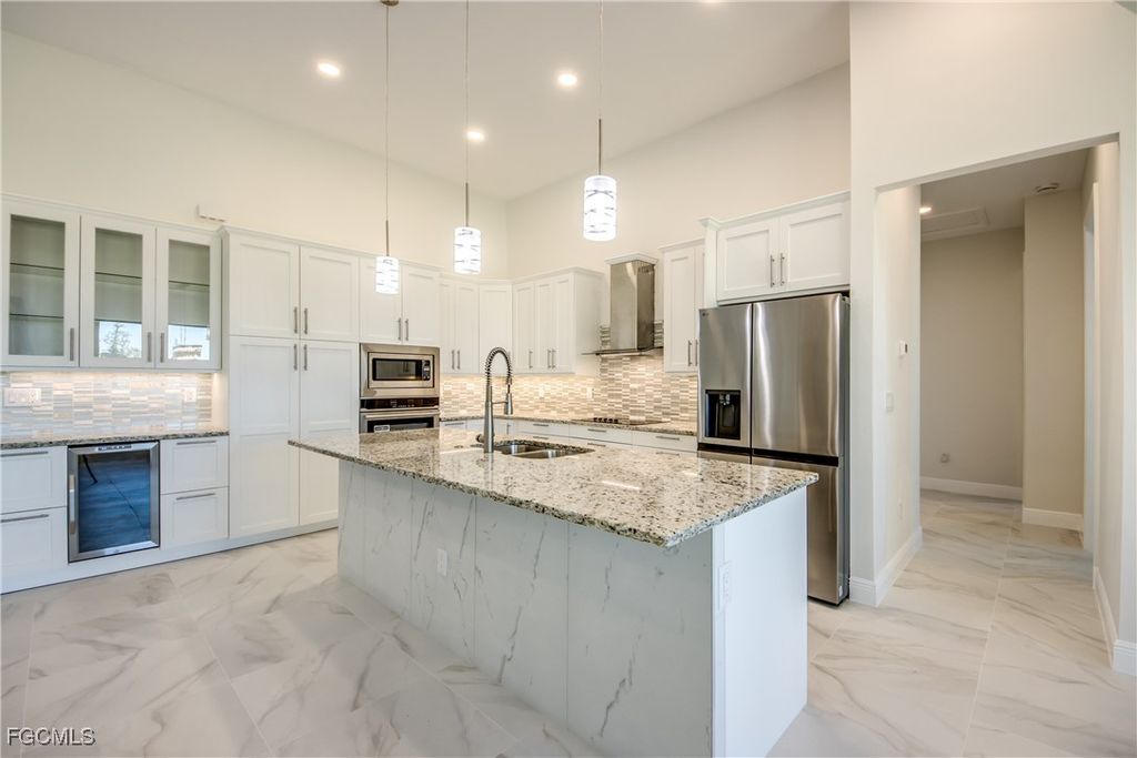 Image 9 of property listing at 2332 NW 35th PL, Cape Coral, FL 33993