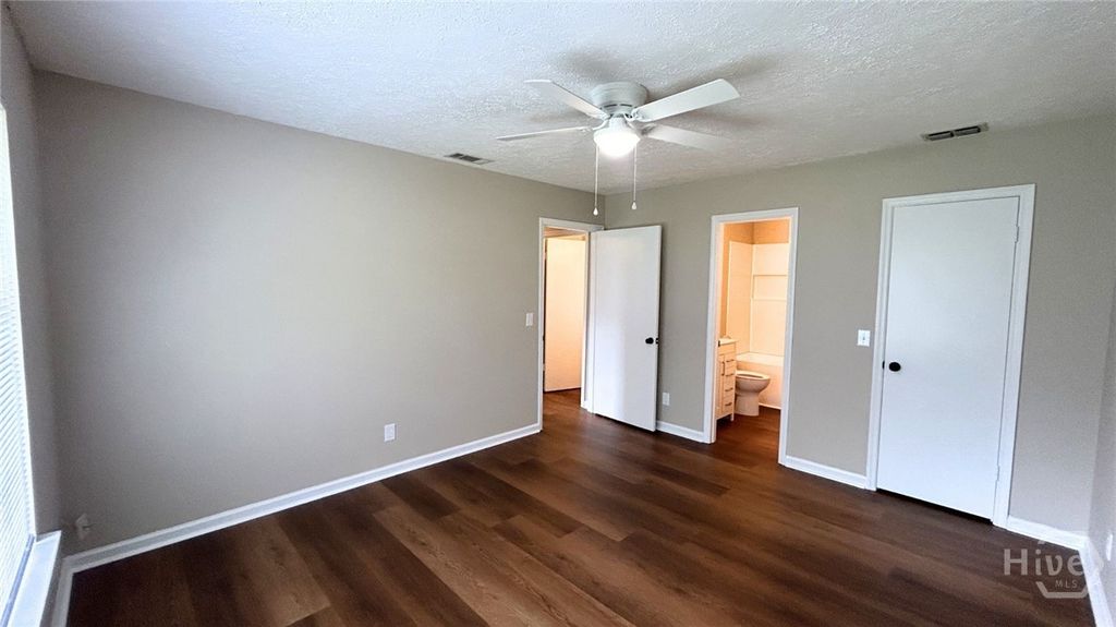 Image 16 of property listing at 108 Peachtree Drive, Savannah, GA 31419