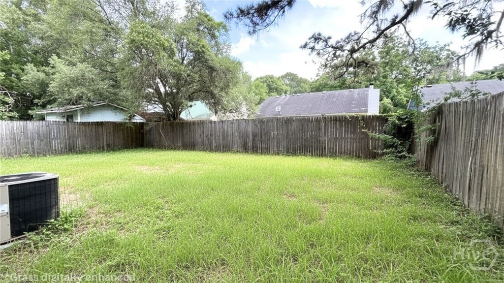 Image 19 of property listing at 108 Peachtree Drive, Savannah, GA 31419