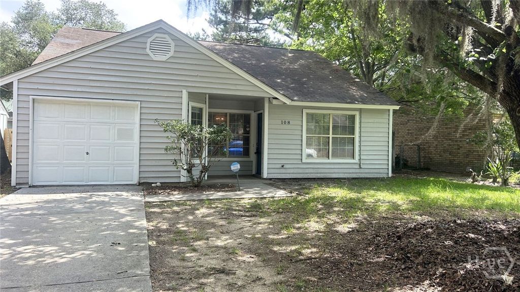 Image 2 of property listing at 108 Peachtree Drive, Savannah, GA 31419